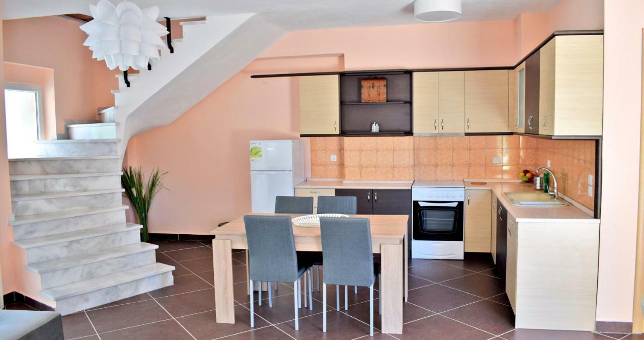 Villa Lily Skala Rachoni  Ngoại thất bức ảnh