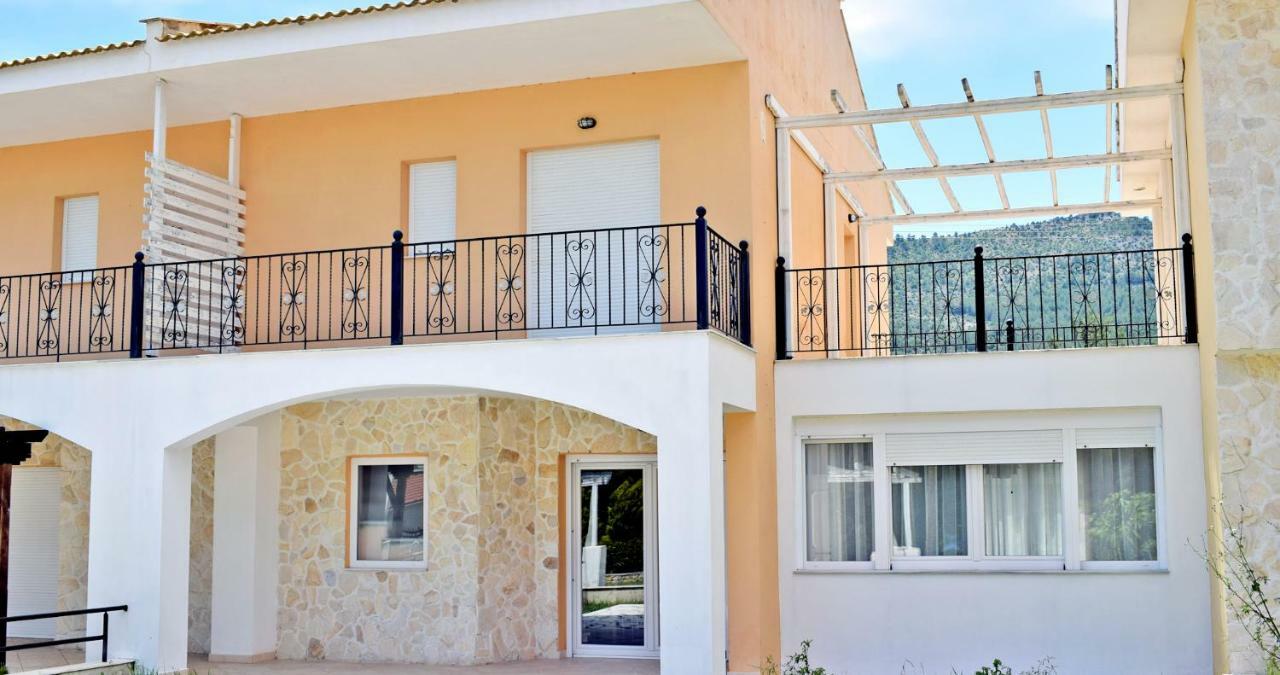 Villa Lily Skala Rachoni  Ngoại thất bức ảnh
