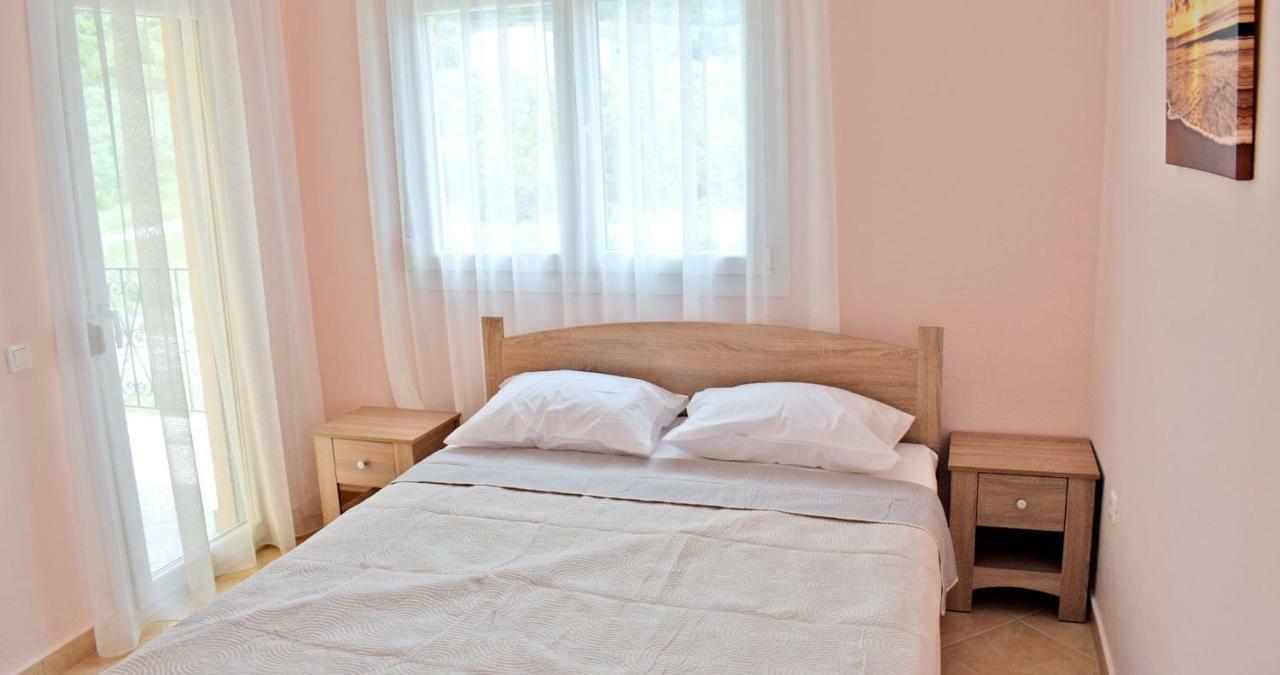 Villa Lily Skala Rachoni  Ngoại thất bức ảnh