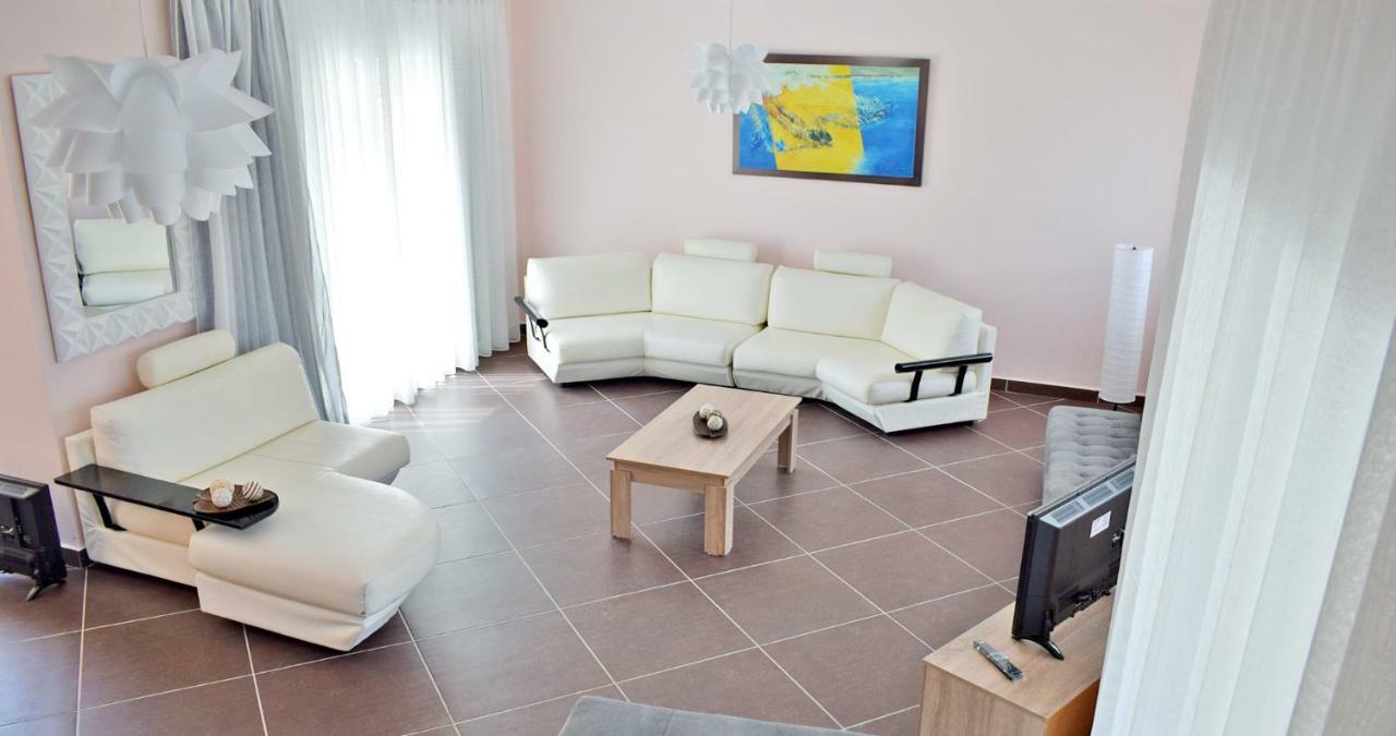 Villa Lily Skala Rachoni  Ngoại thất bức ảnh